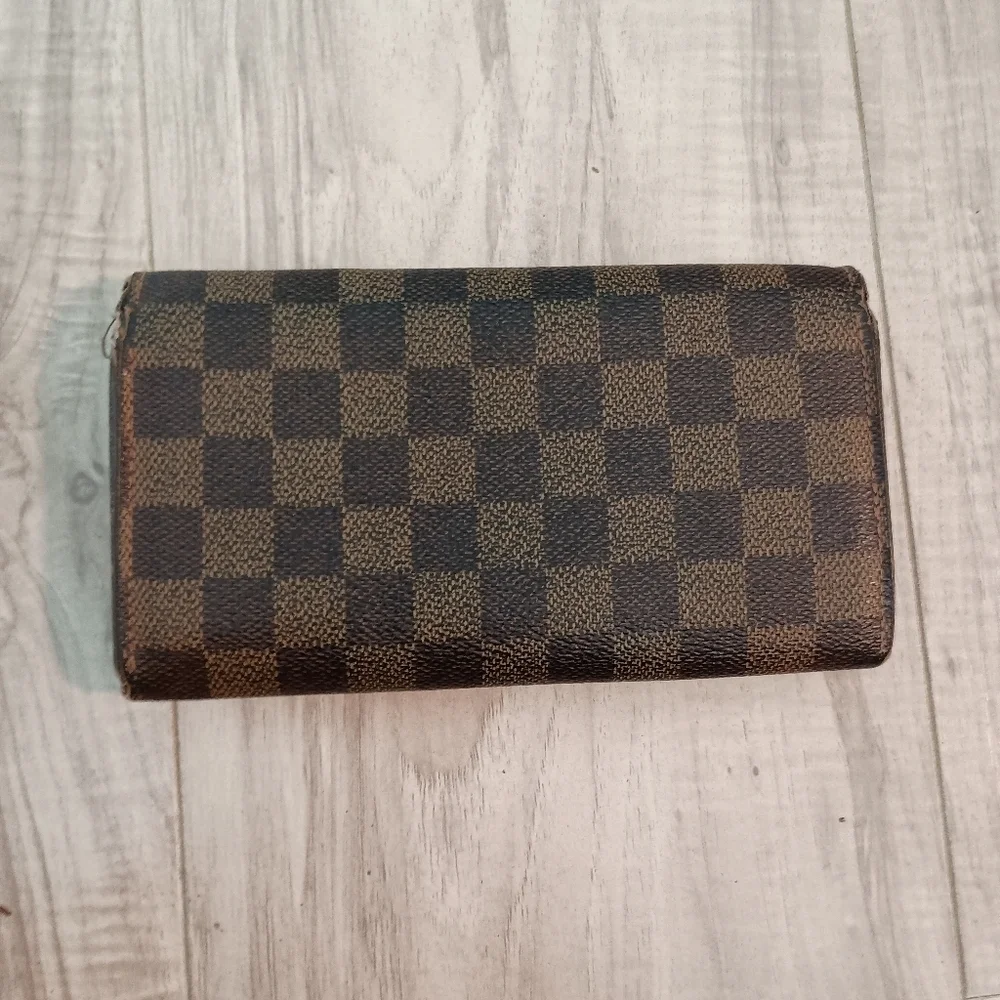 Authentic Louis Vuitton Damier Ebene Coated Canvas Leather Sarah Long Wallet